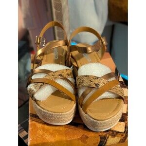 Unr8ed Size 6.5 Platform Gold And Brown Snake Skin Print Sandals